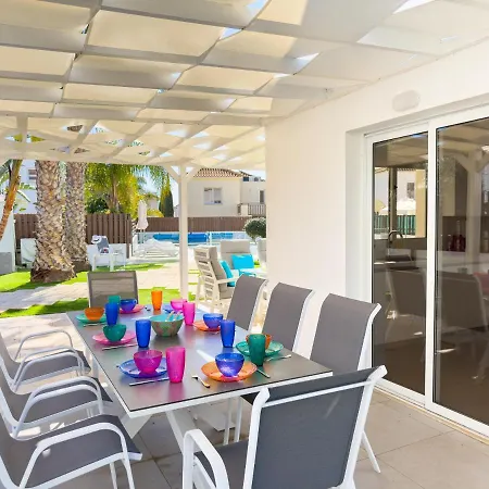 040 * איה נאפה