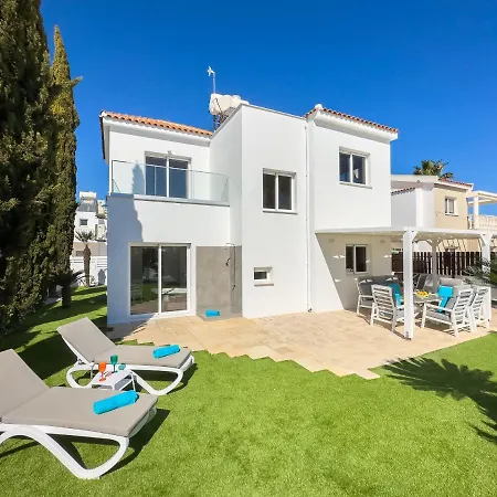 וילה 040 איה נאפה