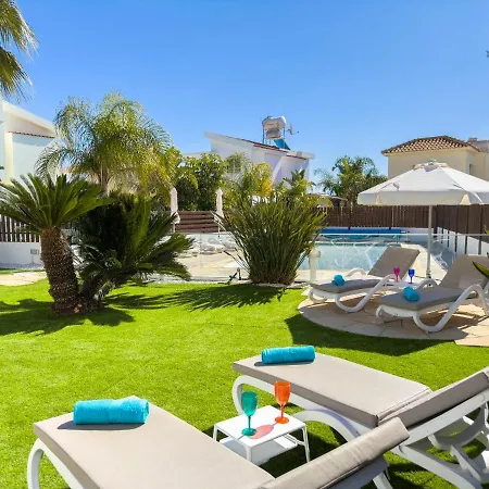 Villa 040 Ajía Nápa