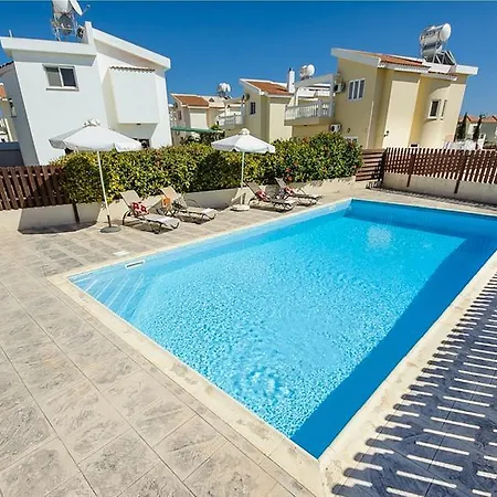 Villa 040 *