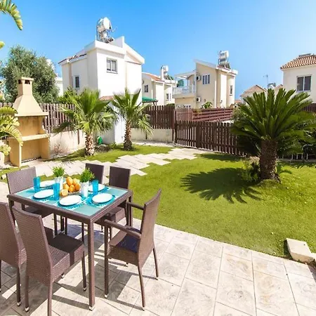 040 Villa Ajía Nápa